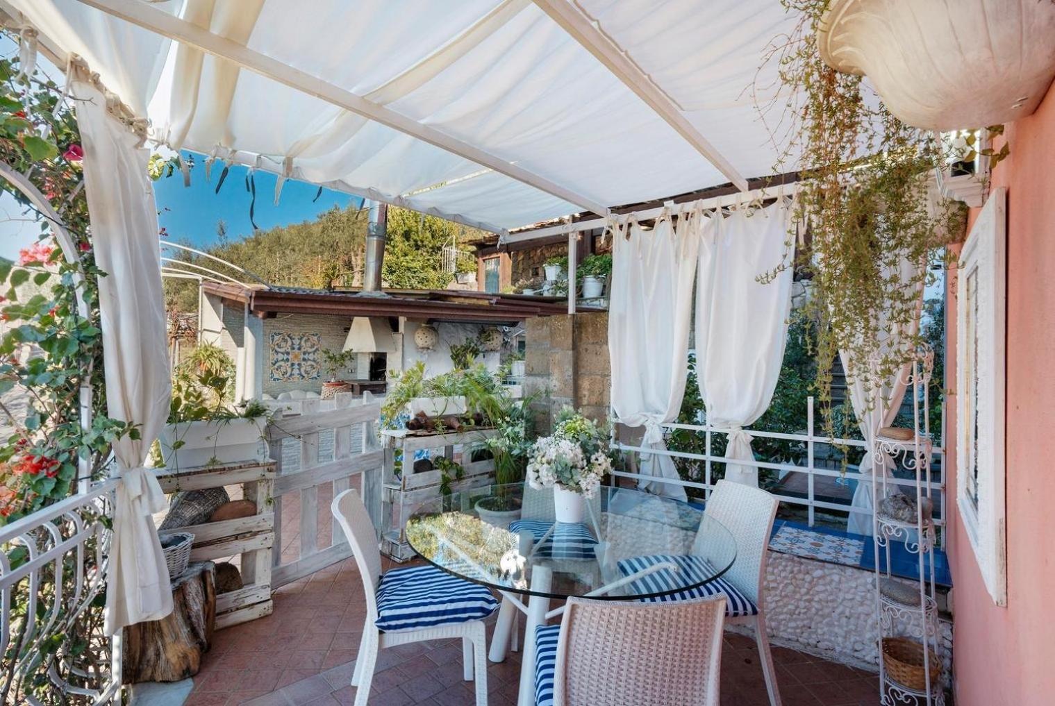 Maison Vico94 ヴィーコ・エクエンセ エクステリア 写真